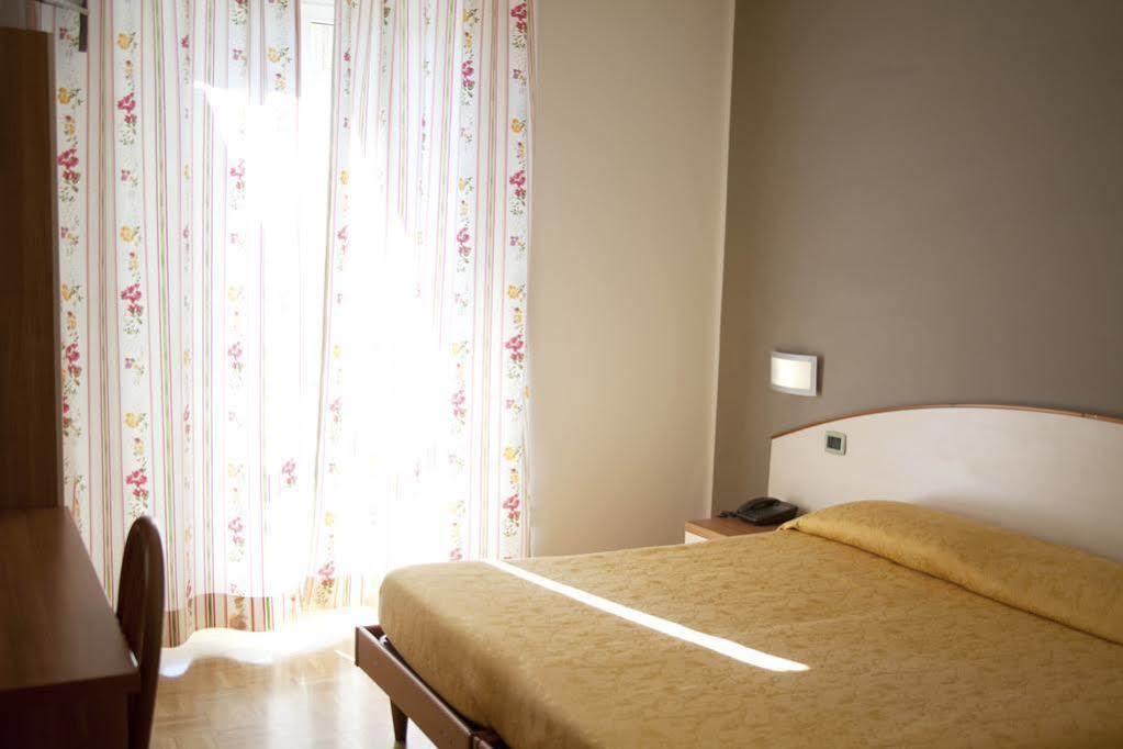 Albergo Da Benedetta Верталла Екстер'єр фото